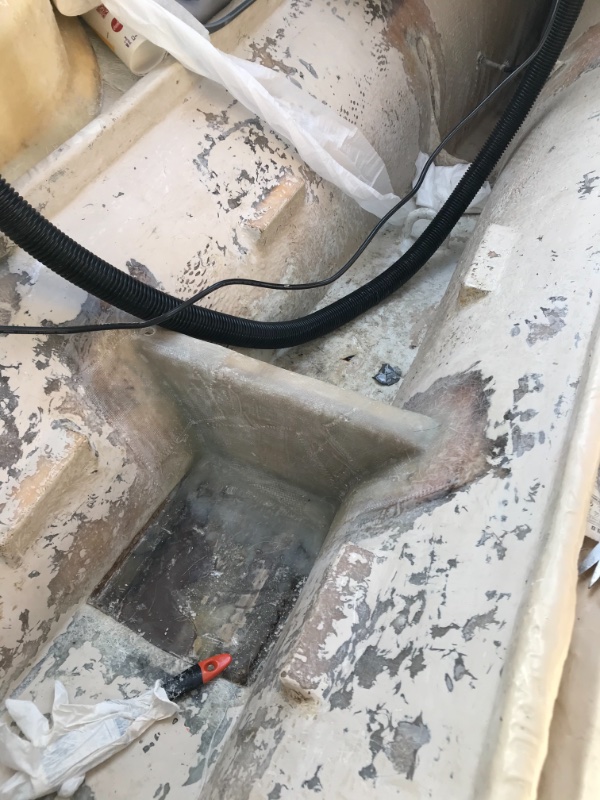 Plastning av främre bottenstock